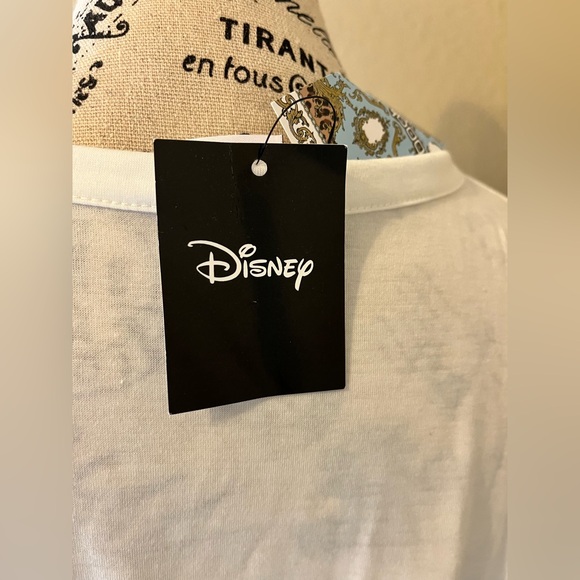 NWT Disney “BRIDE TO BE” T-shirt with Cinderella in front. Size Large. - Picture 5 of 6